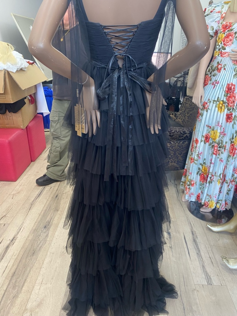 Prom dress - Picture 4 of 9